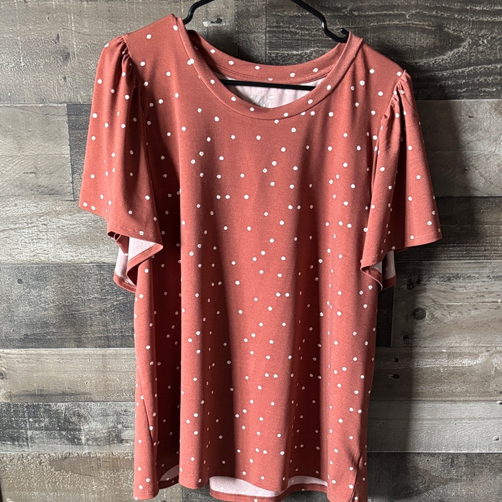 Maurice’s Rust Polka Dot Flutter Sleeve Top